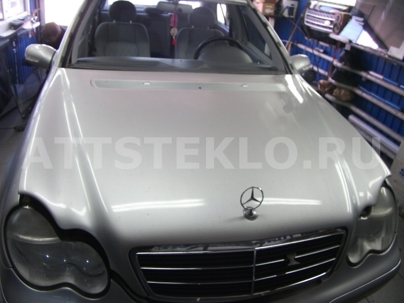 Недорого купить автостекло, лобовое стекло, боковое стекло на Mercedes-Benz в Москве, стоимость и цена ремонта автостекол левого и правого бокового стекла для Mercedes-Benz в Москве